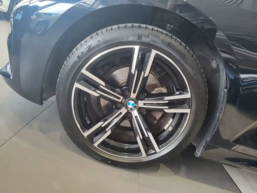 BMW 3 Series — миниатюра 23