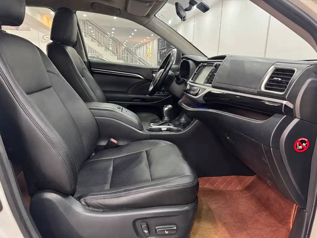 Toyota Highlander — миниатюра 10