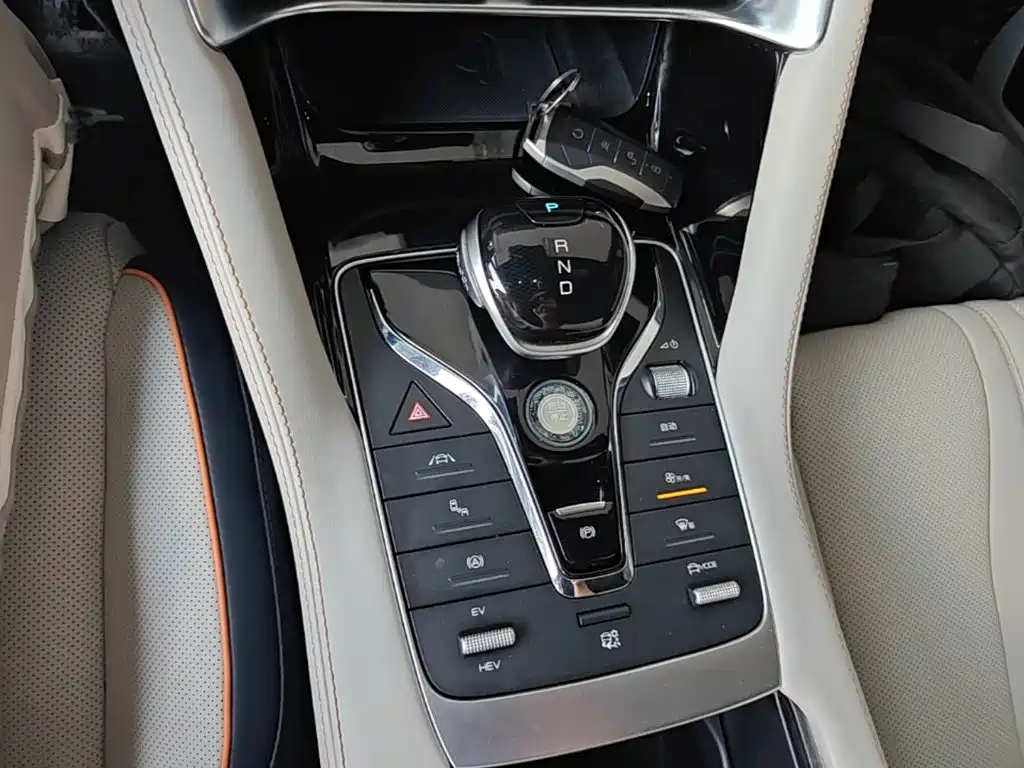 BYD PLUS New Energy — миниатюра 14