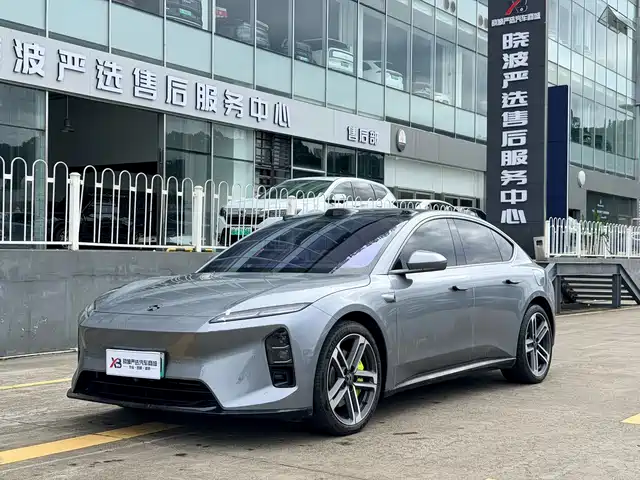 NIO ET5