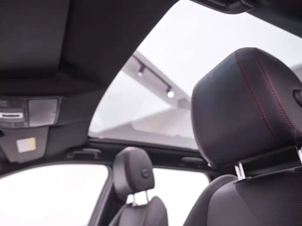 Land Rover Discovery Sport — миниатюра 10
