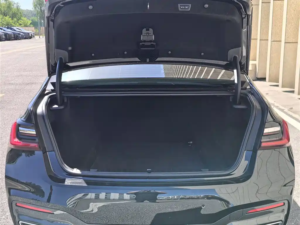 BMW 7 Series 7 2021 740Li Lead M Sport
