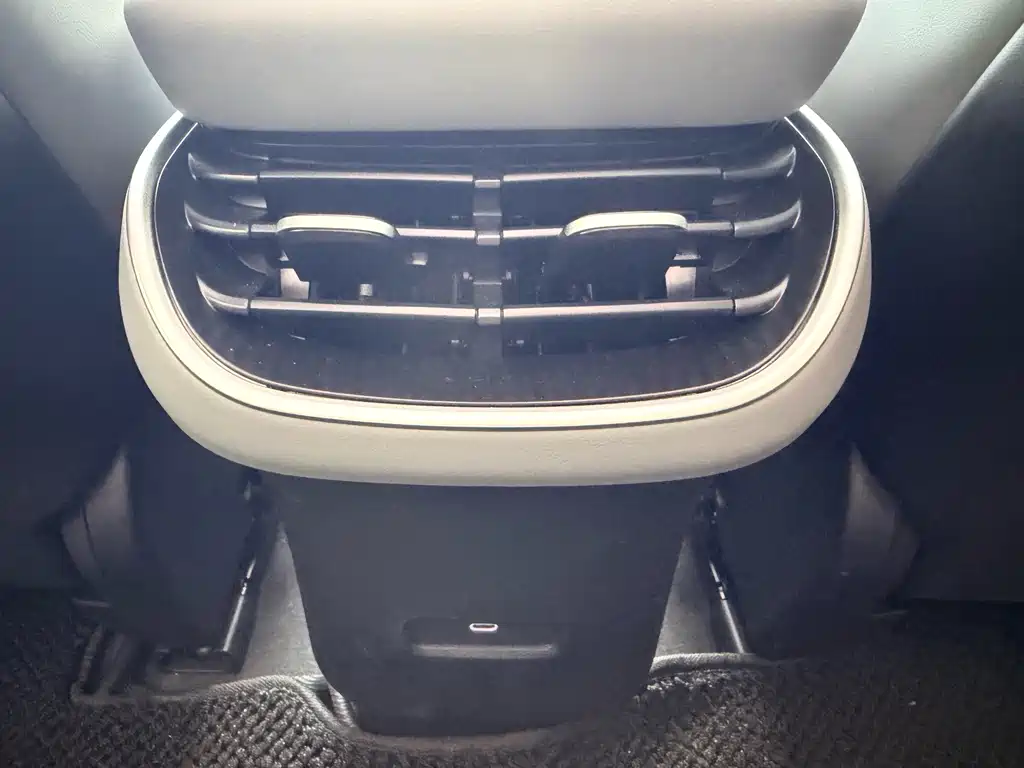 NIO ET5 — миниатюра 20