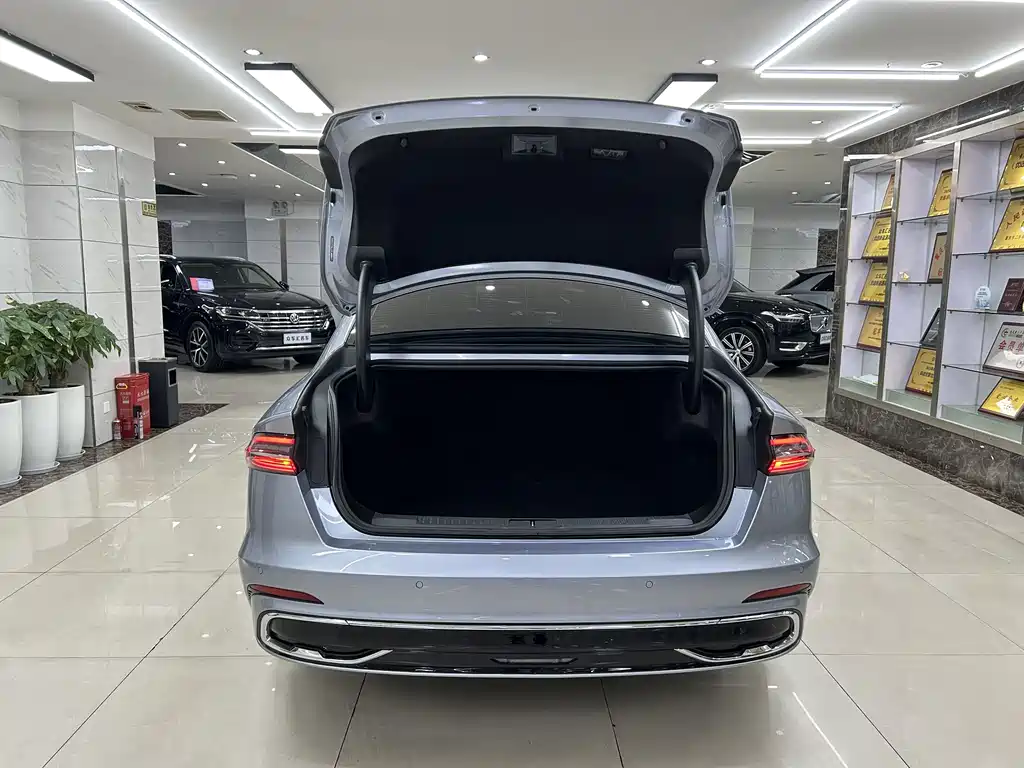 Lincoln Z 2022 i Premium