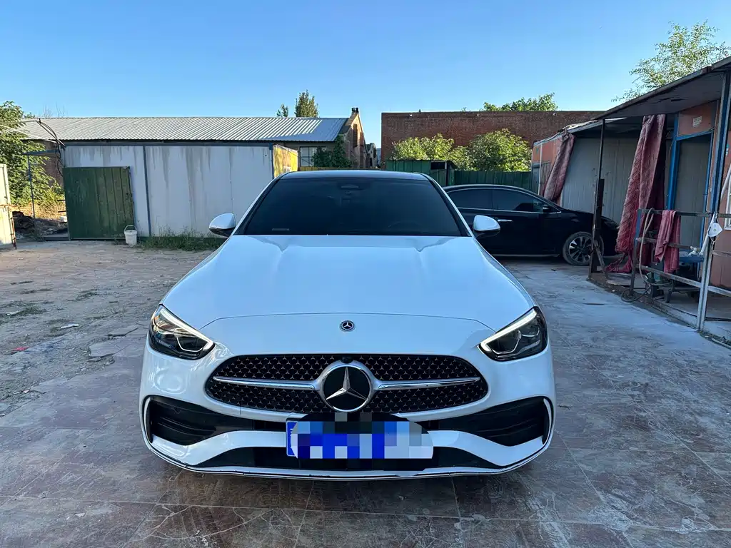 Mercedes-Benz C-Class — миниатюра 2