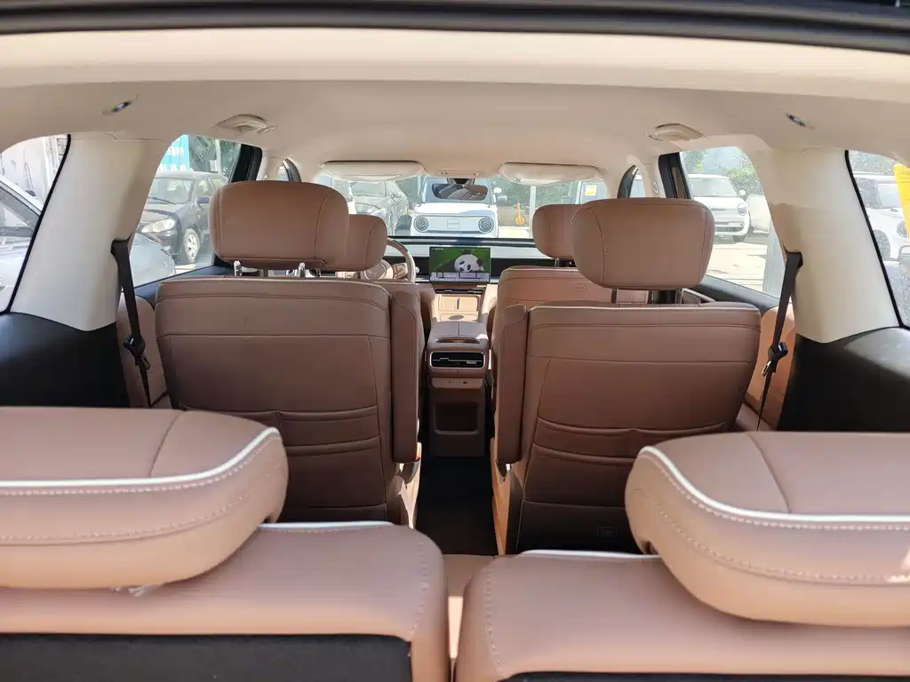 Wuling Xingguang L — миниатюра 8