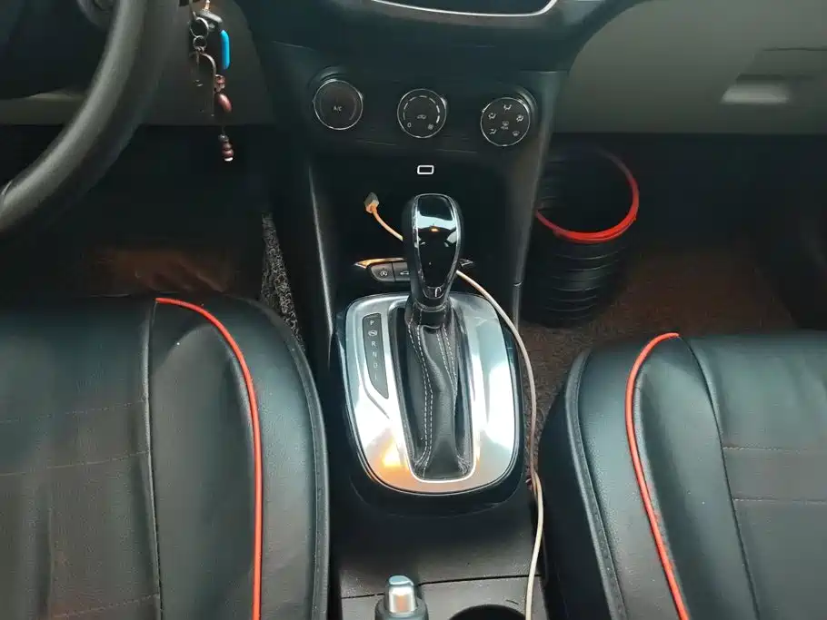 Buick Excelle — миниатюра 16