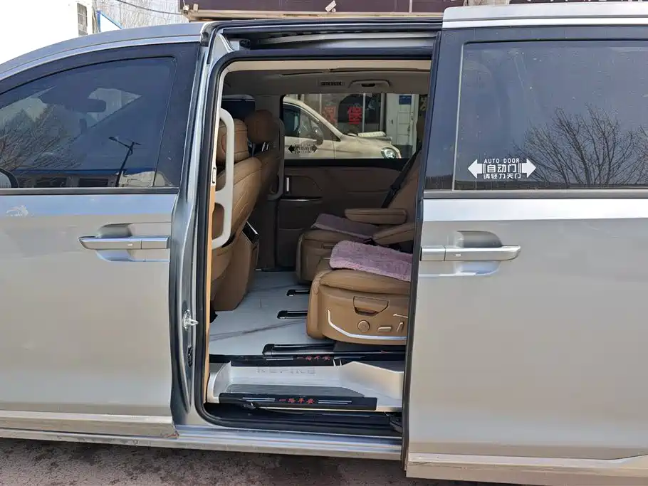 JAC Motors RUIFENG RF8 PHEV