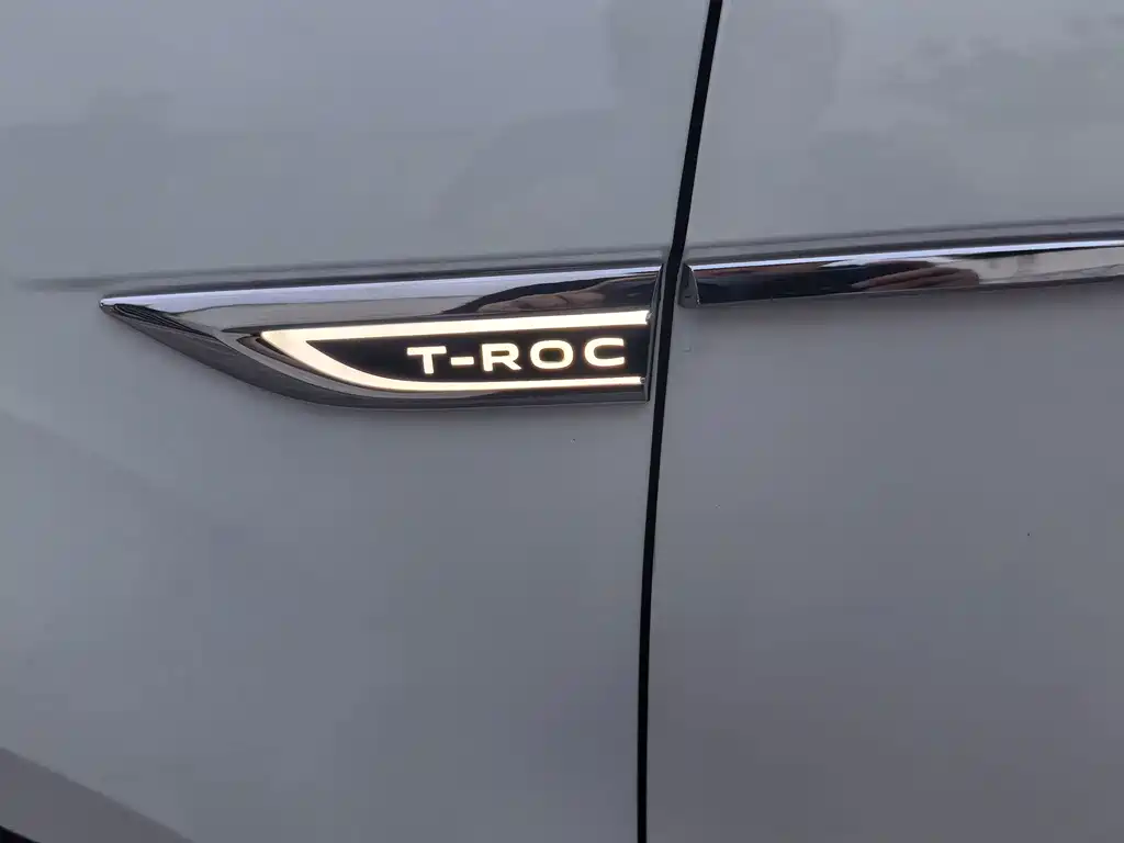 Volkswagen T-Roc — миниатюра 16