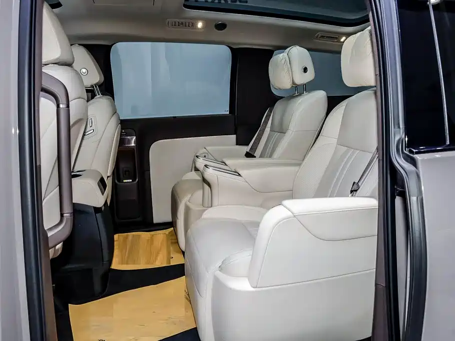 Li Auto Li MEGA — миниатюра 11