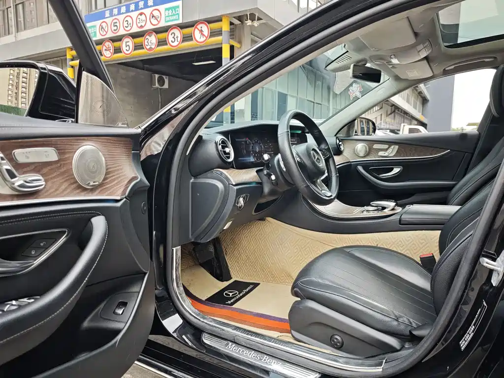 Mercedes-Benz E-Class — миниатюра 4