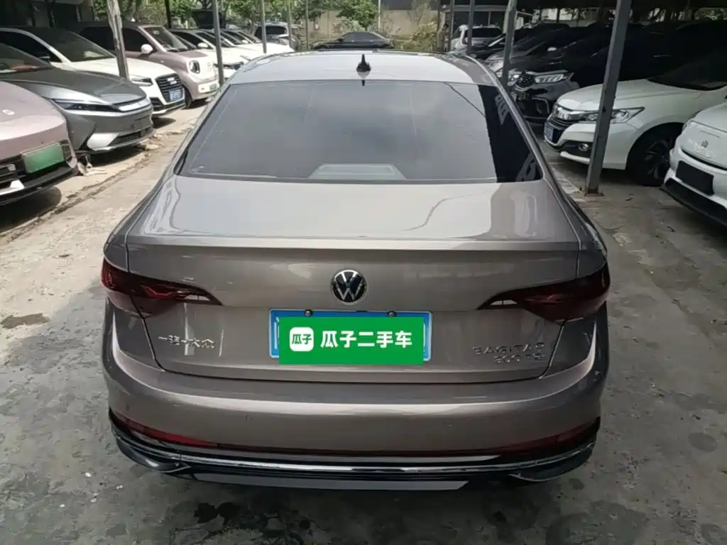 Volkswagen Sagitar — миниатюра 6