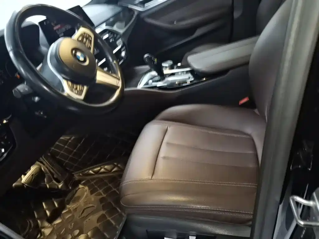 BMW 5 Series — миниатюра 15