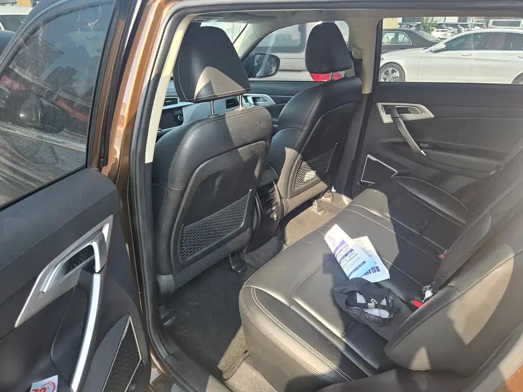 Geely Boyue — миниатюра 5