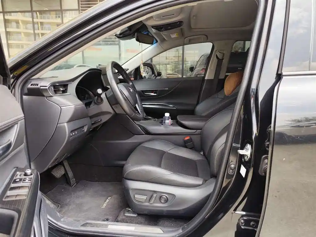 Toyota Venza — миниатюра 5