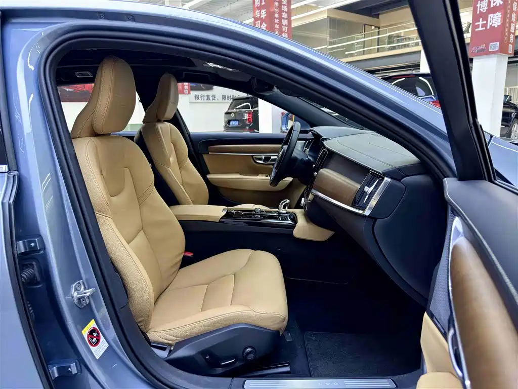 Volvo S90 2019 T8 E VI