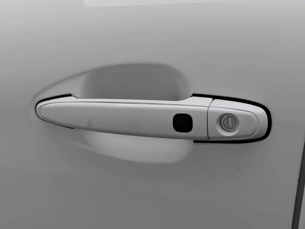 BYD Tang New Energy — миниатюра 18