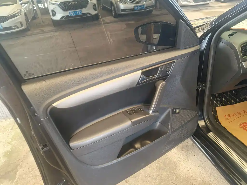 Volkswagen Lavida — миниатюра 5