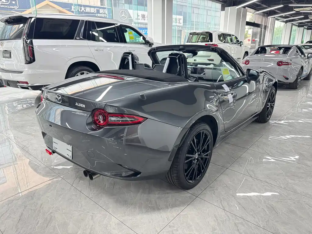 Mazda MX-5 2025 2.0L MT
