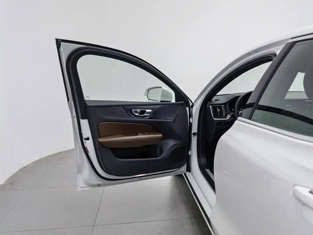 Volvo S60 — миниатюра 8
