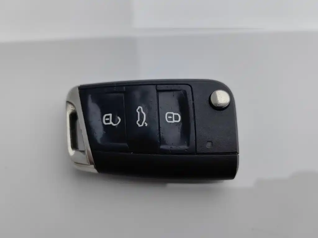 Volkswagen Tiguan L — миниатюра 19