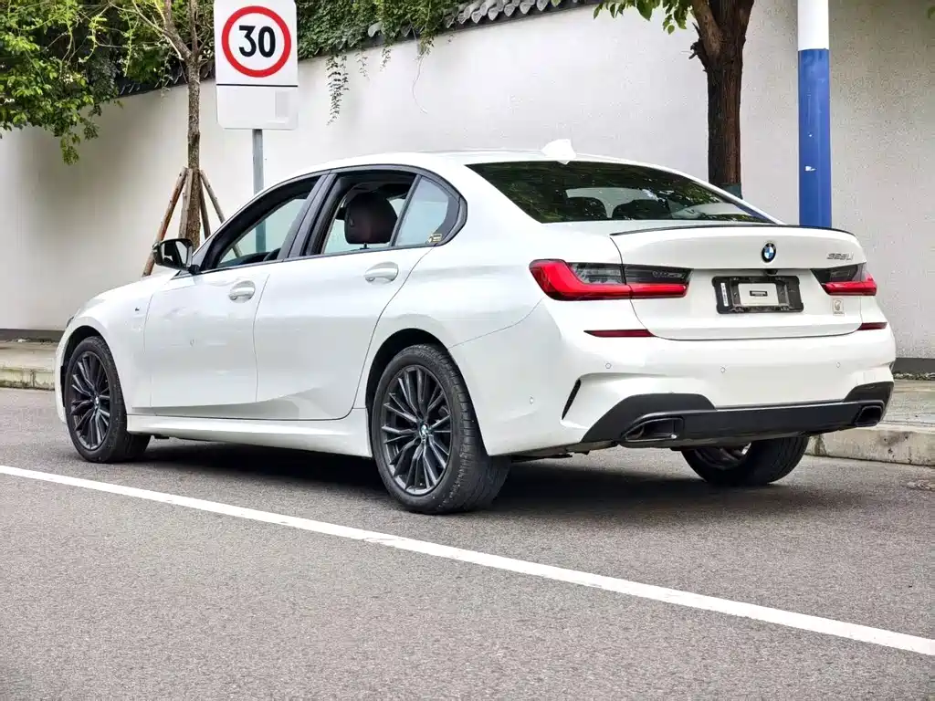 BMW 3 Series — миниатюра 5