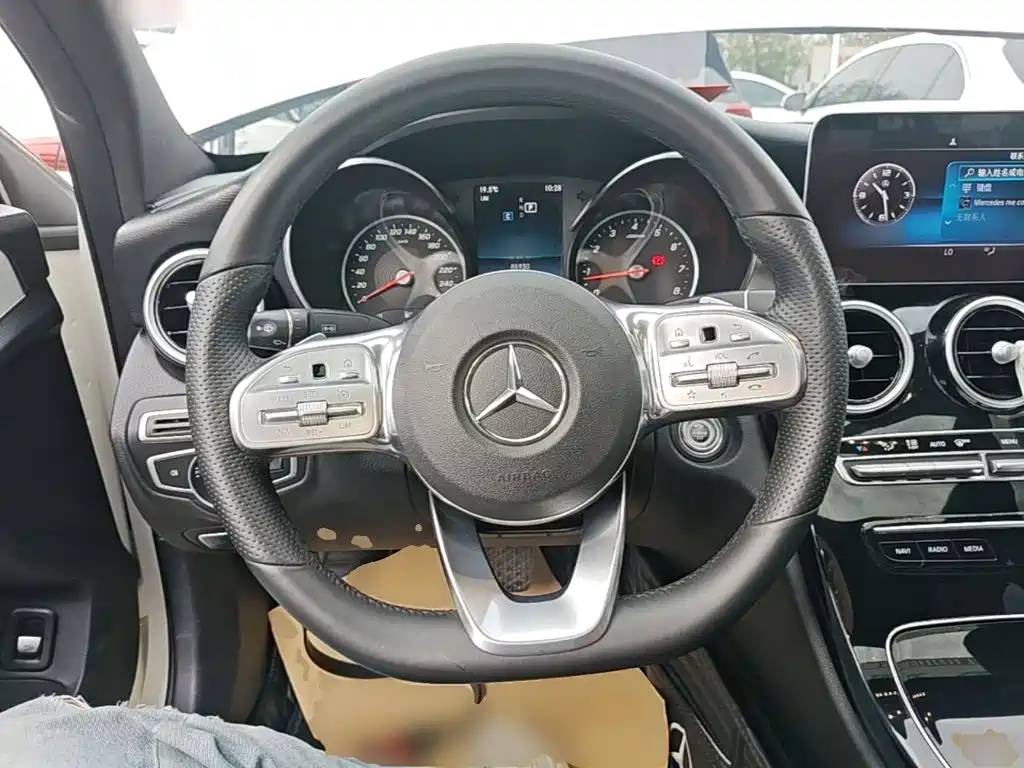 Mercedes-Benz C-Class — миниатюра 11