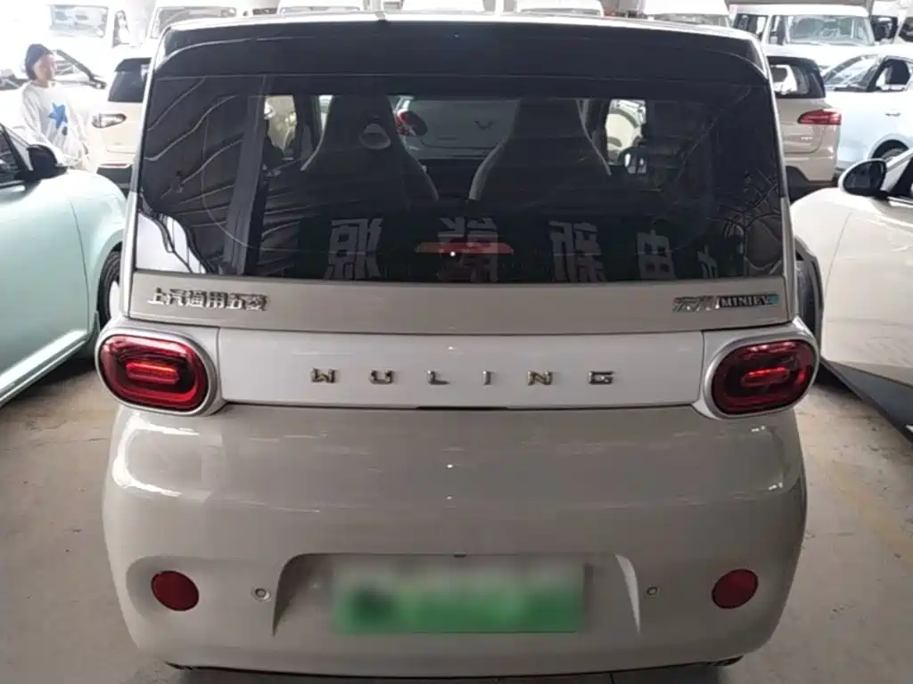 Wuling MINIEV — миниатюра 6