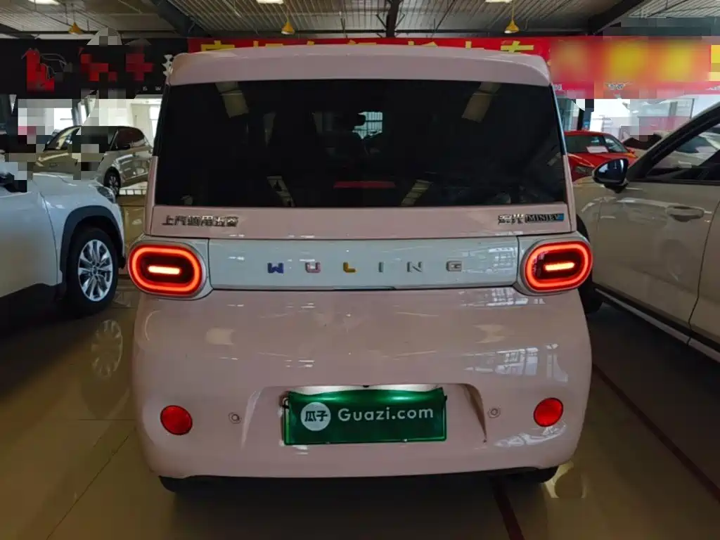 Wuling MINIEV — миниатюра 6