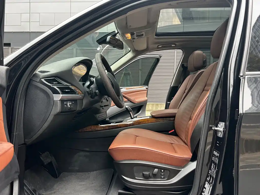 BMW X5 (Import) — миниатюра 9