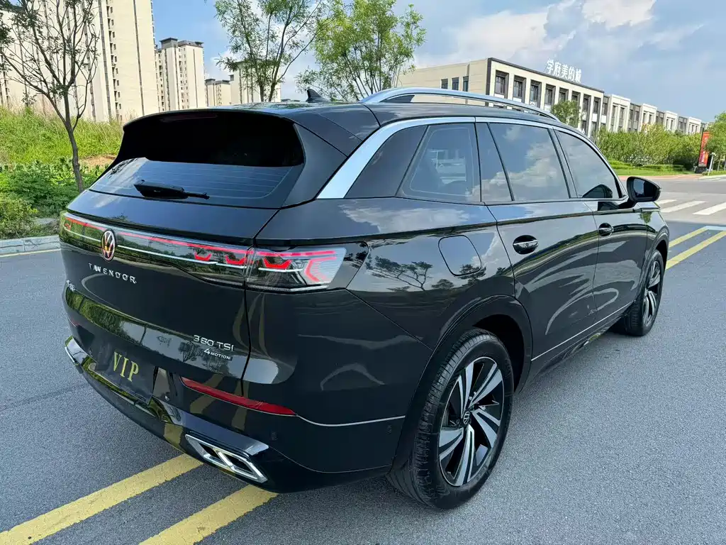Volkswagen Tavendor 2024 380TSI R-Line