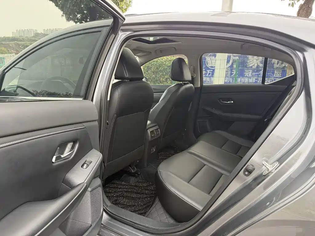 Nissan Sylphy — миниатюра 7
