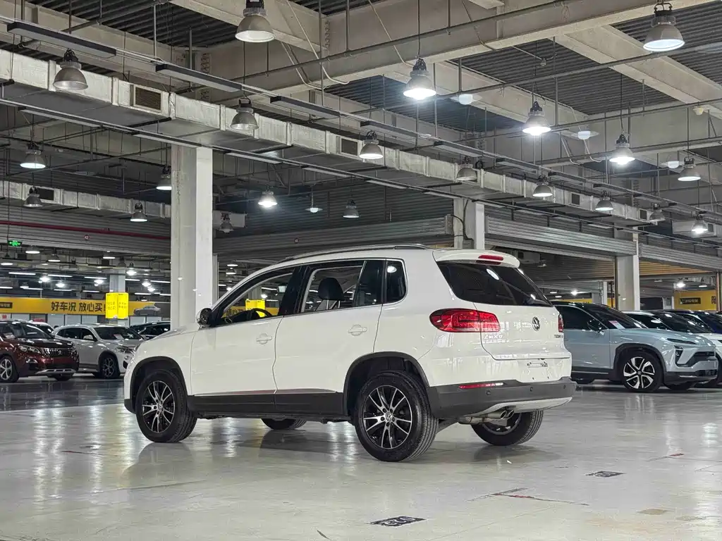 Volkswagen Tiguan — миниатюра 5