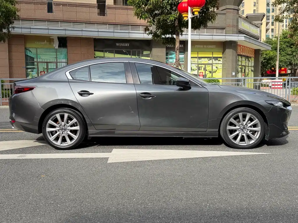 Mazda 3 Axela — миниатюра 11