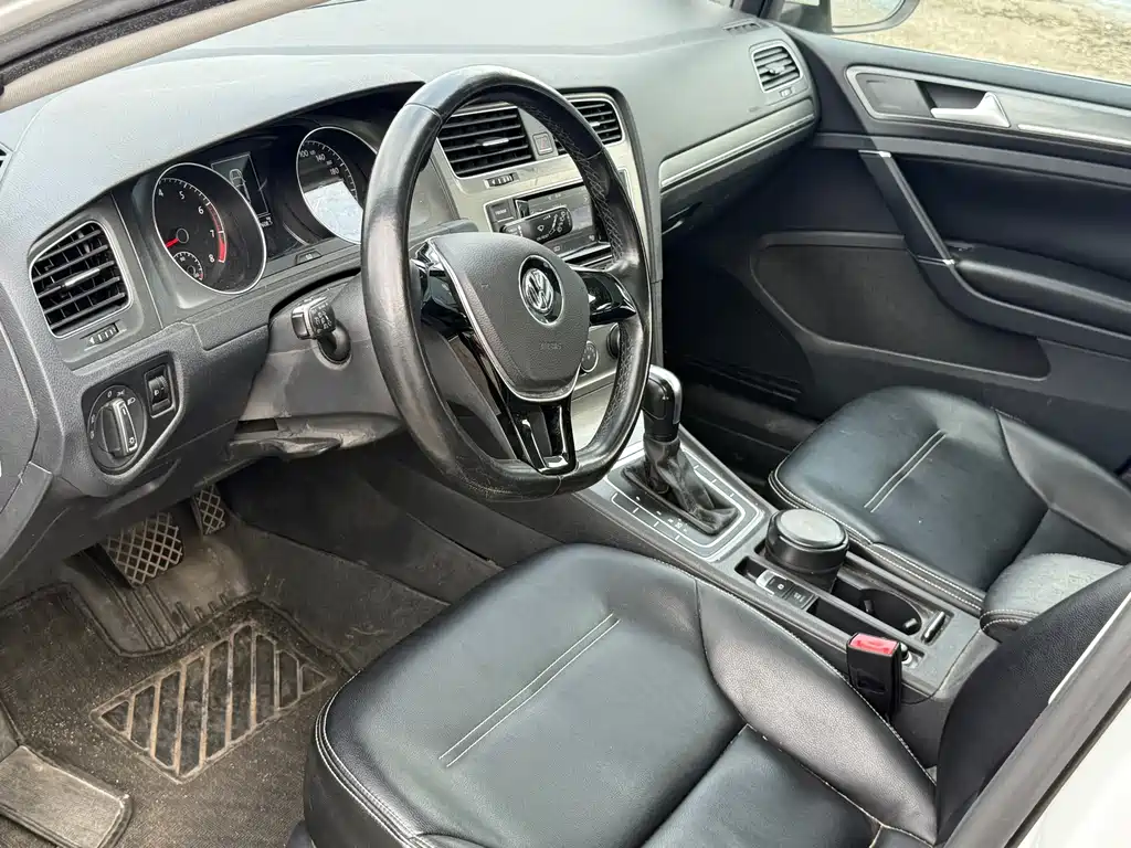 Volkswagen Golf — миниатюра 6