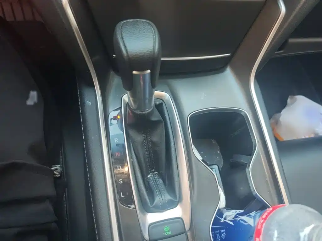Honda Accord — миниатюра 7