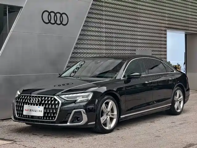 AUDI  A8 2023
