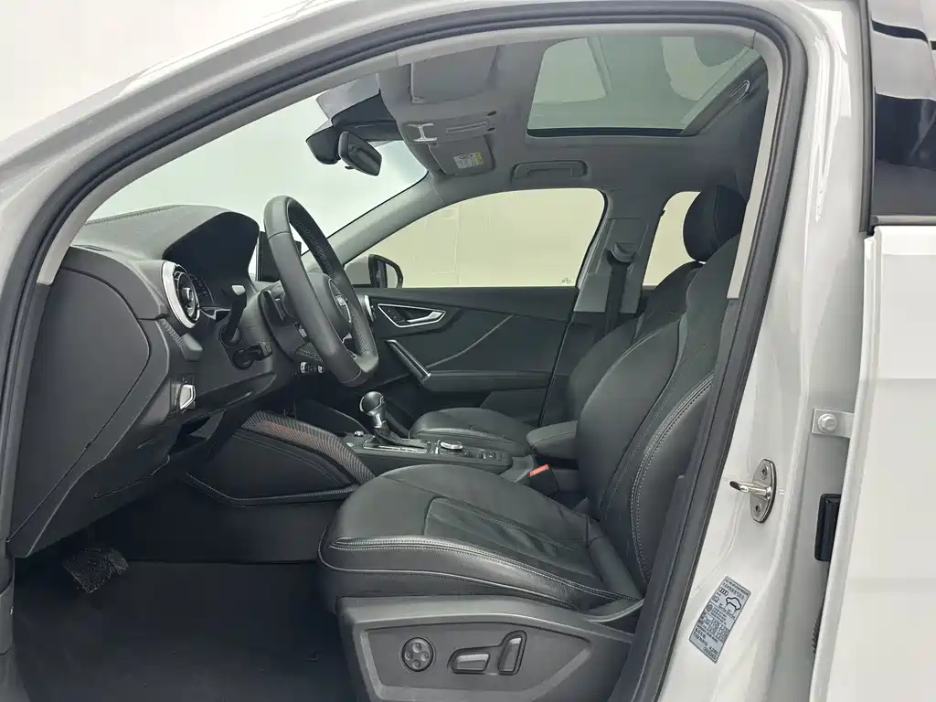 Audi Q2L 2022 35 TFSI Fashion
