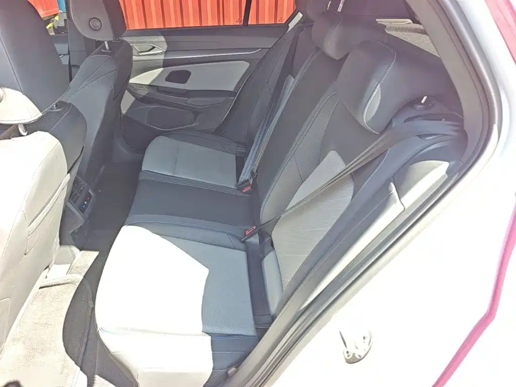 Volkswagen Golf — миниатюра 17