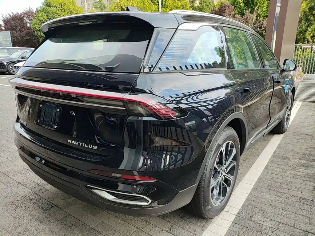 Lincoln Nautilus — миниатюра 7