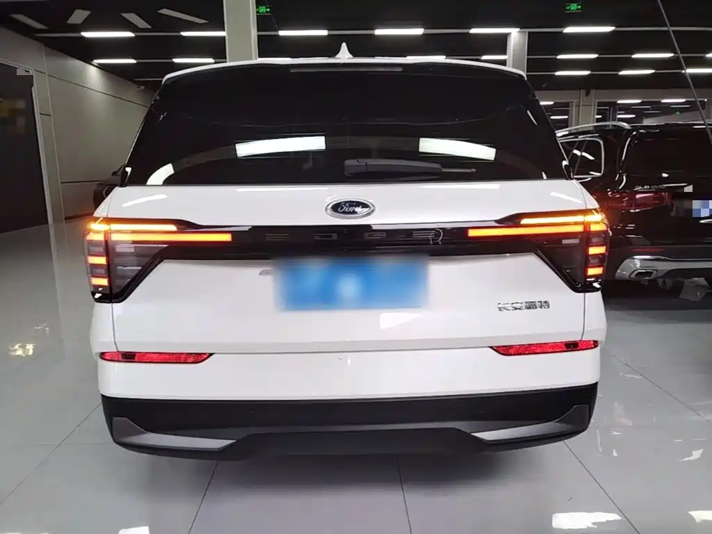 Ford Edge — миниатюра 6