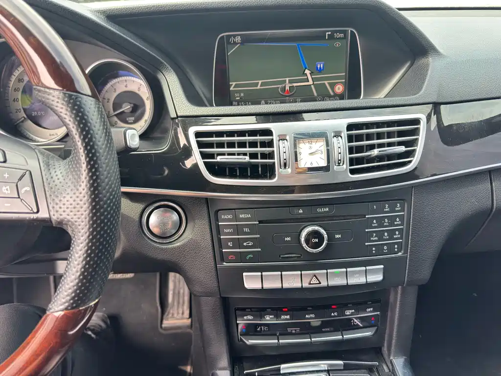 Mercedes-Benz E-Class — миниатюра 15
