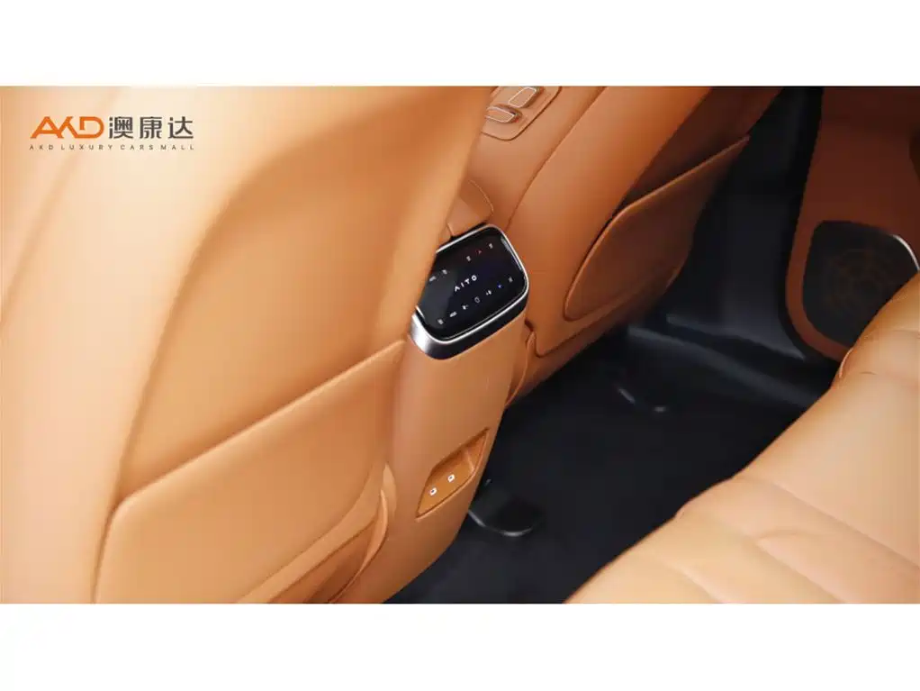 Aito M7 2024 1.5T Smart Drive Ultra 5 мест