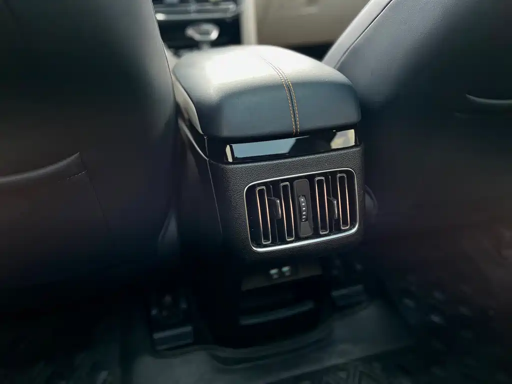 BYD PLUS New Energy — миниатюра 23