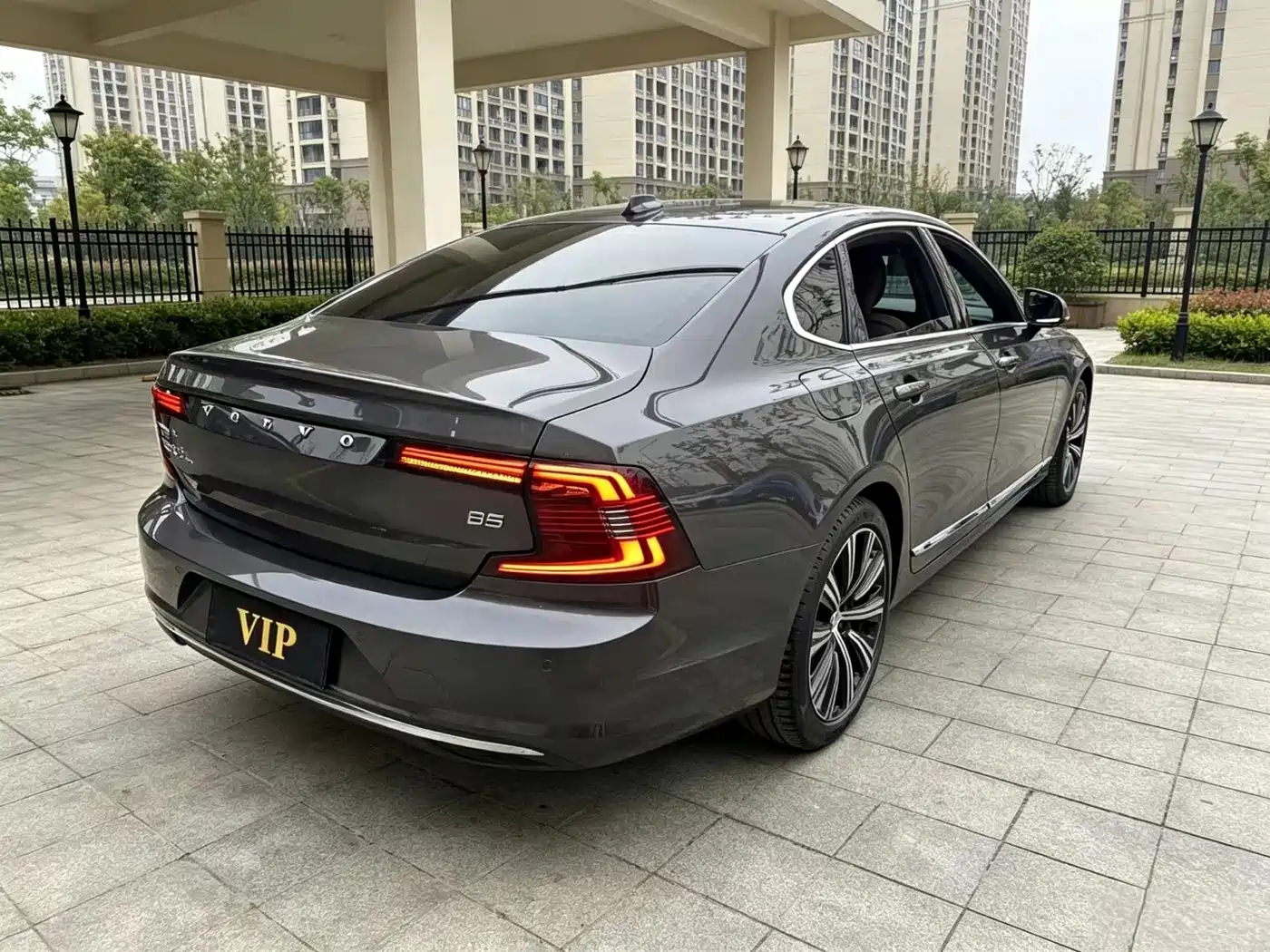 Volvo S90