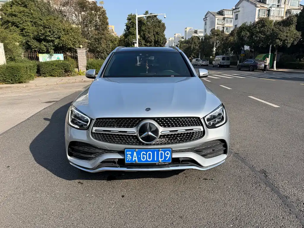 MERCEDES-BENZ GLC