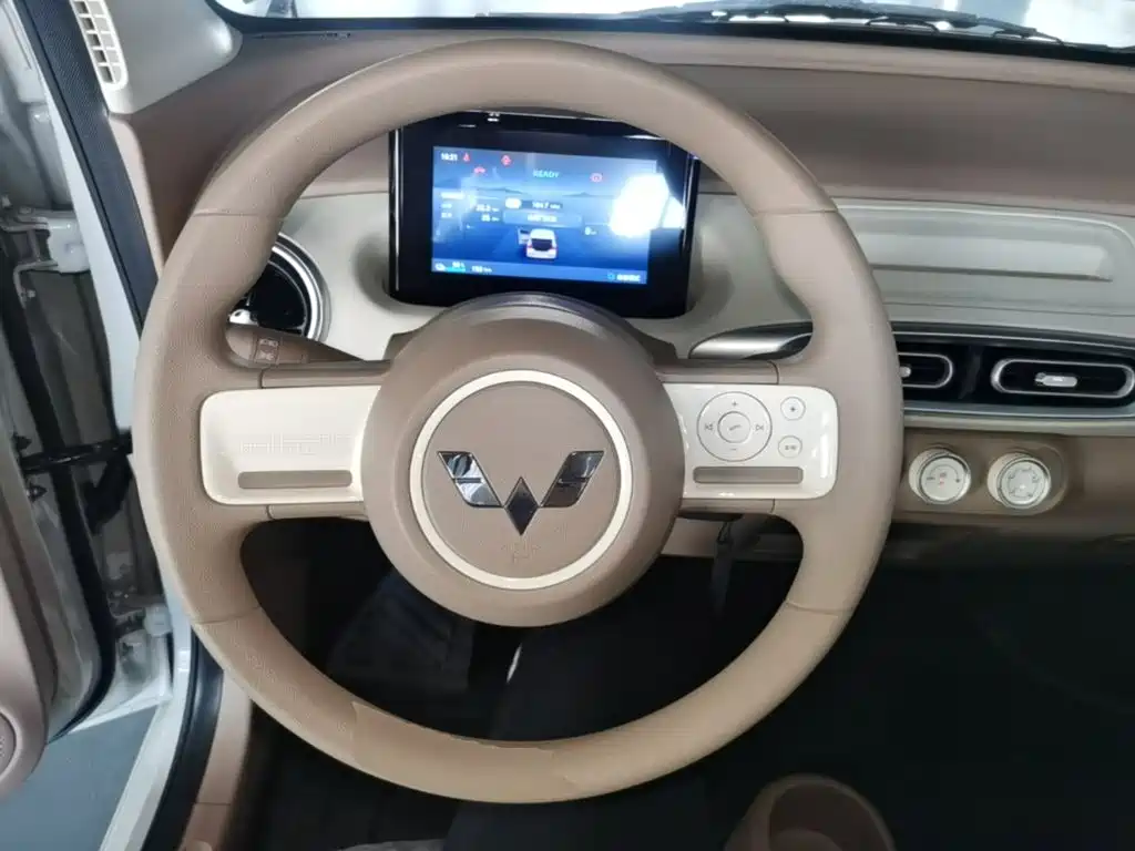 Wuling MINIEV — миниатюра 11