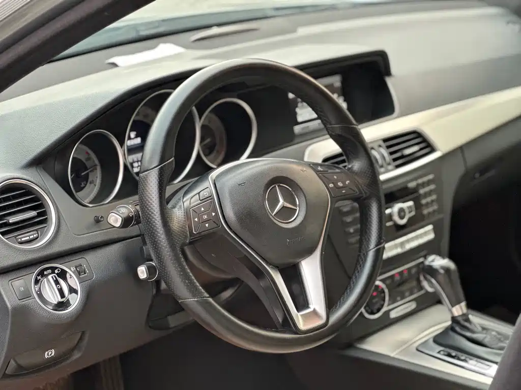 Mercedes-Benz C-Class (Import) — миниатюра 7