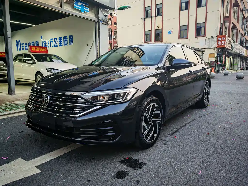 Volkswagen Sagitar 2022