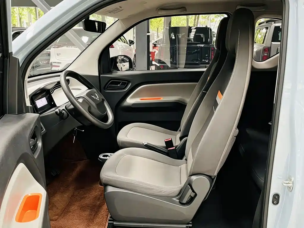 Wuling MINIEV — миниатюра 10